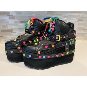 YRU QOZMO Bondage hearts platform sneaker NWOB